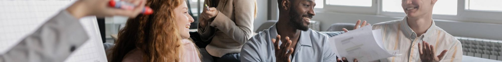 Groupe d'étudiants en réunion